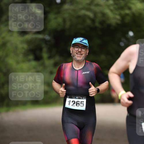30.08.2026 - Elbe Triathlon Hamburg Antke Förster http://msf.ph/oto/10103858 30.08.2026 11:42:32 Laufen 7001, 1265 meine-sportfotos.de
