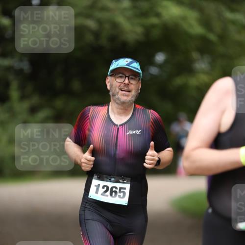 30.08.2026 - Elbe Triathlon Hamburg Antke Förster http://msf.ph/oto/10103860 30.08.2026 11:42:33 Laufen 1265 meine-sportfotos.de