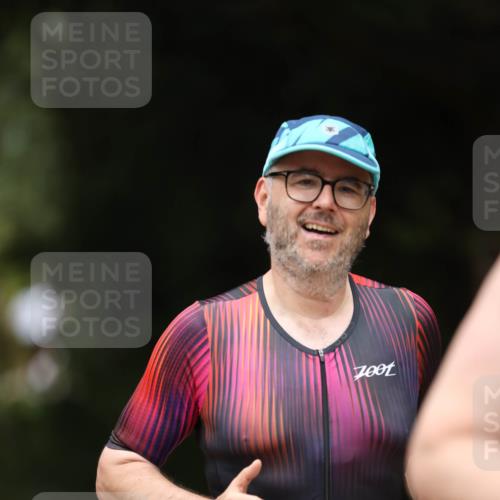 30.08.2026 - Elbe Triathlon Hamburg Antke Förster http://msf.ph/oto/10103864 30.08.2026 11:42:34 Laufen 700, 265 meine-sportfotos.de