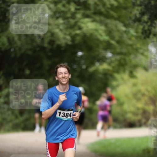 30.08.2026 - Elbe Triathlon Hamburg Antke Förster http://msf.ph/oto/10103868 30.08.2026 11:42:41 Laufen 1384 meine-sportfotos.de