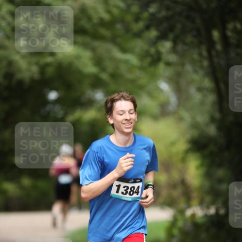 30.08.2026 - Elbe Triathlon Hamburg Antke Förster http://msf.ph/oto/10103870 30.08.2026 11:42:42 Laufen 1384 meine-sportfotos.de