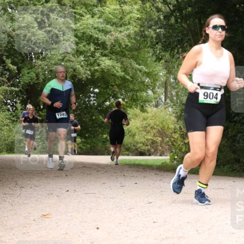 30.08.2026 - Elbe Triathlon Hamburg Antke Förster http://msf.ph/oto/10103871 30.08.2026 11:47:39 Laufen 1415, 1282, 904 meine-sportfotos.de