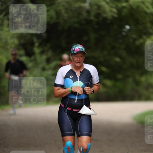 30.08.2026 - Elbe Triathlon Hamburg Antke Förster http://msf.ph/oto/10103874 30.08.2026 11:42:46 Laufen  meine-sportfotos.de