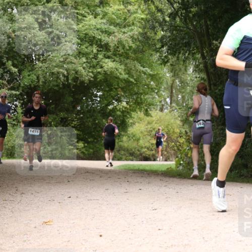30.08.2026 - Elbe Triathlon Hamburg Antke Förster http://msf.ph/oto/10103879 30.08.2026 11:47:43 Laufen 855, 1415, 162, 1282 meine-sportfotos.de