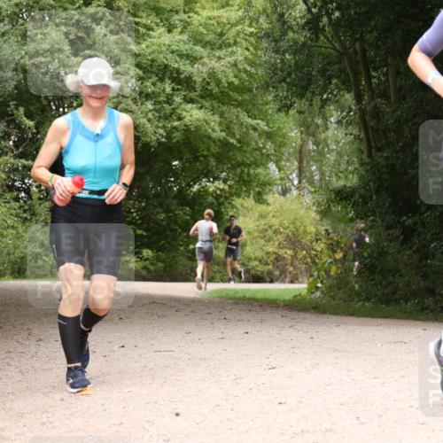 30.08.2026 - Elbe Triathlon Hamburg Antke Förster http://msf.ph/oto/10103893 30.08.2026 11:47:50 Laufen 855 meine-sportfotos.de