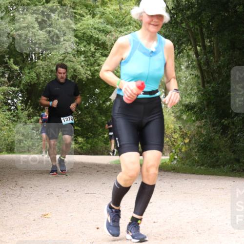 30.08.2026 - Elbe Triathlon Hamburg Antke Förster http://msf.ph/oto/10103895 30.08.2026 11:47:51 Laufen 1270 meine-sportfotos.de