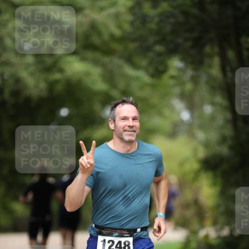 30.08.2026 - Elbe Triathlon Hamburg Antke Förster http://msf.ph/oto/10103900 30.08.2026 11:43:17 Laufen 1248 meine-sportfotos.de