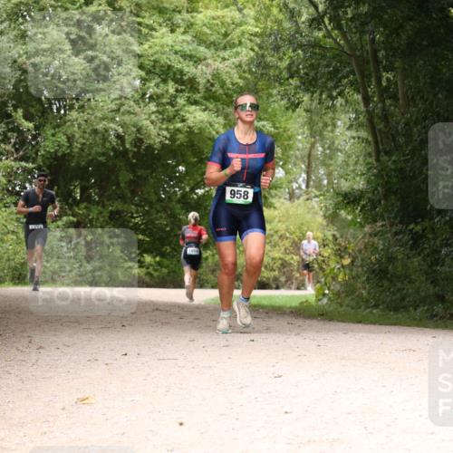 30.08.2026 - Elbe Triathlon Hamburg Antke Förster http://msf.ph/oto/10103909 30.08.2026 11:47:58 Laufen 1974, 1654, 958 meine-sportfotos.de