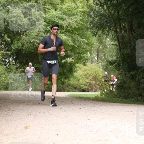 30.08.2026 - Elbe Triathlon Hamburg Antke Förster http://msf.ph/oto/10103919 30.08.2026 11:48:05 Laufen 1274 meine-sportfotos.de