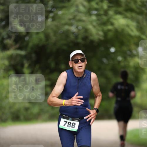 30.08.2026 - Elbe Triathlon Hamburg Antke Förster http://msf.ph/oto/10103936 30.08.2026 11:43:46 Laufen 788 meine-sportfotos.de