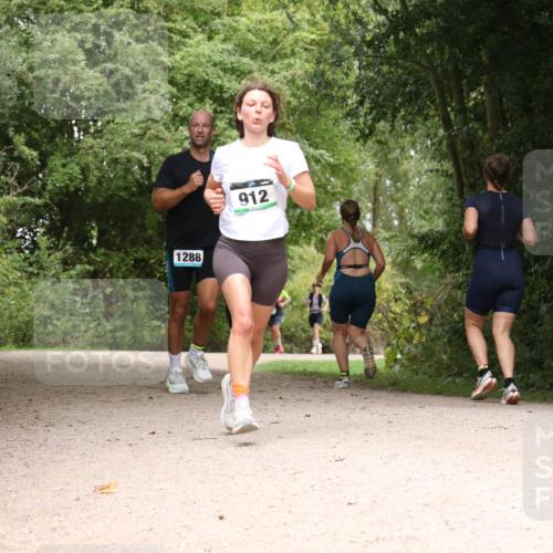 30.08.2026 - Elbe Triathlon Hamburg Antke Förster http://msf.ph/oto/10103937 30.08.2026 11:48:21 Laufen 1288, 912 meine-sportfotos.de