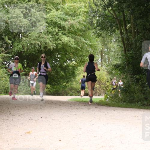 30.08.2026 - Elbe Triathlon Hamburg Antke Förster http://msf.ph/oto/10103947 30.08.2026 11:48:32 Laufen 944 meine-sportfotos.de