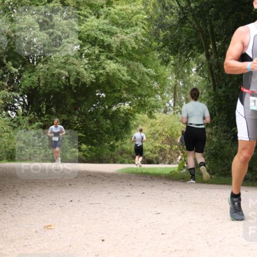 30.08.2026 - Elbe Triathlon Hamburg Antke Förster http://msf.ph/oto/10103965 30.08.2026 11:48:42 Laufen 122, 1293 meine-sportfotos.de