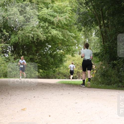 30.08.2026 - Elbe Triathlon Hamburg Antke Förster http://msf.ph/oto/10103967 30.08.2026 11:48:43 Laufen 122 meine-sportfotos.de