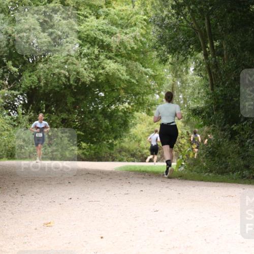30.08.2026 - Elbe Triathlon Hamburg Antke Förster http://msf.ph/oto/10103969 30.08.2026 11:48:43 Laufen 822 meine-sportfotos.de