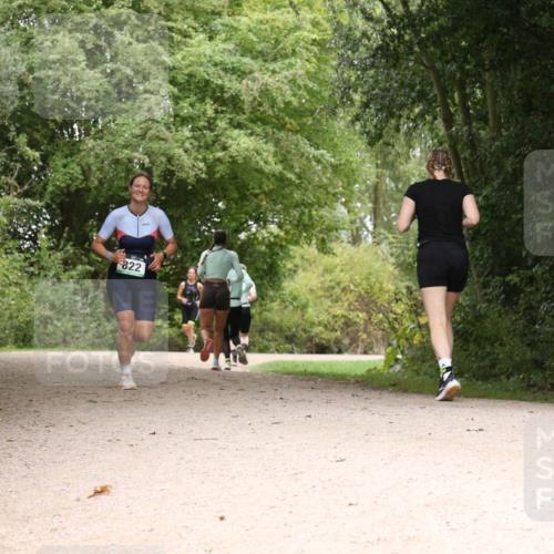 30.08.2026 - Elbe Triathlon Hamburg Antke Förster http://msf.ph/oto/10103971 30.08.2026 11:48:50 Laufen 822 meine-sportfotos.de