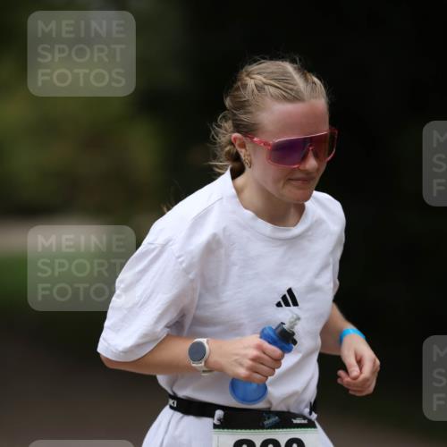 30.08.2026 - Elbe Triathlon Hamburg Antke Förster http://msf.ph/oto/10103982 30.08.2026 11:44:44 Laufen 809 meine-sportfotos.de