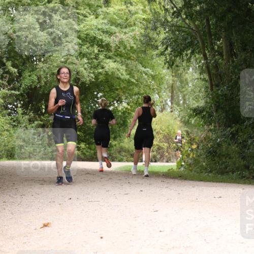 30.08.2026 - Elbe Triathlon Hamburg Antke Förster http://msf.ph/oto/10103985 30.08.2026 11:49:02 Laufen  meine-sportfotos.de