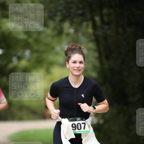 30.08.2026 - Elbe Triathlon Hamburg Antke Förster http://msf.ph/oto/10103988 30.08.2026 11:44:48 Laufen 907 meine-sportfotos.de