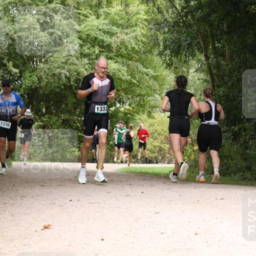 30.08.2026 - Elbe Triathlon Hamburg Antke Förster http://msf.ph/oto/10103995 30.08.2026 11:49:16 Laufen 1336, 1332 meine-sportfotos.de