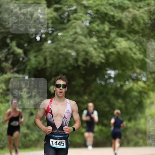 30.08.2026 - Elbe Triathlon Hamburg Antke Förster http://msf.ph/oto/10103998 30.08.2026 11:44:56 Laufen 1445 meine-sportfotos.de
