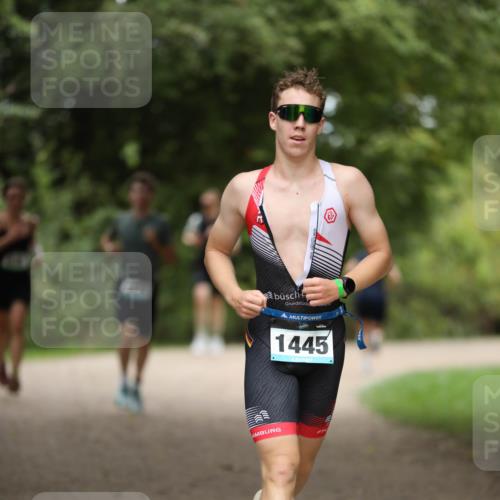 30.08.2026 - Elbe Triathlon Hamburg Antke Förster http://msf.ph/oto/10104000 30.08.2026 11:44:57 Laufen 1445 meine-sportfotos.de