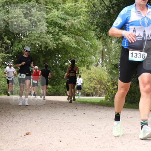 30.08.2026 - Elbe Triathlon Hamburg Antke Förster http://msf.ph/oto/10104005 30.08.2026 11:49:20 Laufen 1281, 932, 1331, 1336 meine-sportfotos.de