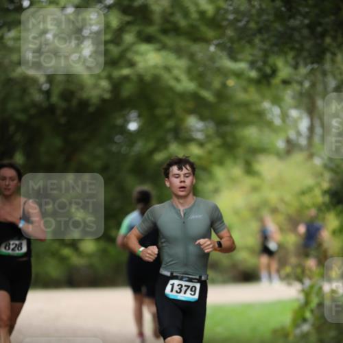 30.08.2026 - Elbe Triathlon Hamburg Antke Förster http://msf.ph/oto/10104006 30.08.2026 11:45:01 Laufen 826, 1379 meine-sportfotos.de