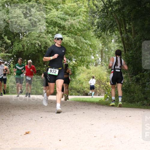 30.08.2026 - Elbe Triathlon Hamburg Antke Förster http://msf.ph/oto/10104007 30.08.2026 11:49:22 Laufen 1281, 171, 126, 1331, 932 meine-sportfotos.de