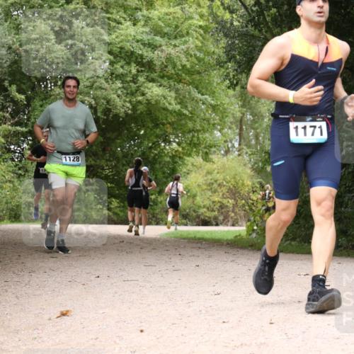 30.08.2026 - Elbe Triathlon Hamburg Antke Förster http://msf.ph/oto/10104029 30.08.2026 11:49:32 Laufen 1128, 1171 meine-sportfotos.de
