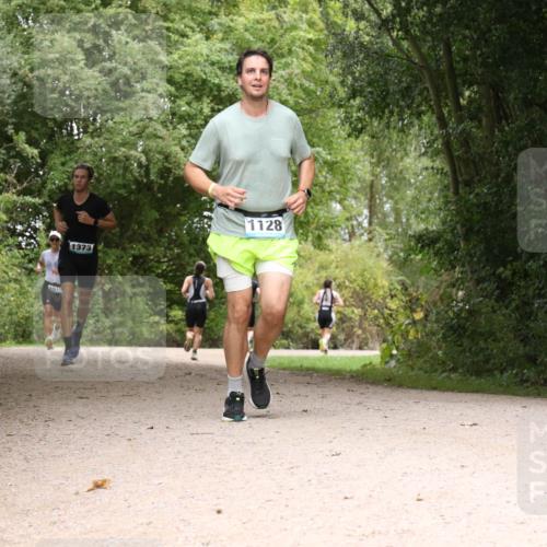 30.08.2026 - Elbe Triathlon Hamburg Antke Förster http://msf.ph/oto/10104033 30.08.2026 11:49:33 Laufen 1674, 1373, 1128 meine-sportfotos.de