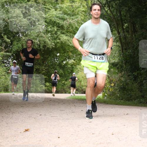 30.08.2026 - Elbe Triathlon Hamburg Antke Förster http://msf.ph/oto/10104035 30.08.2026 11:49:34 Laufen 15709, 1373, 1128 meine-sportfotos.de