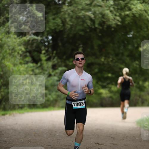 30.08.2026 - Elbe Triathlon Hamburg Antke Förster http://msf.ph/oto/10104036 30.08.2026 11:45:25 Laufen 1383 meine-sportfotos.de