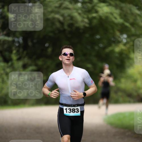 30.08.2026 - Elbe Triathlon Hamburg Antke Förster http://msf.ph/oto/10104040 30.08.2026 11:45:26 Laufen 1383 meine-sportfotos.de
