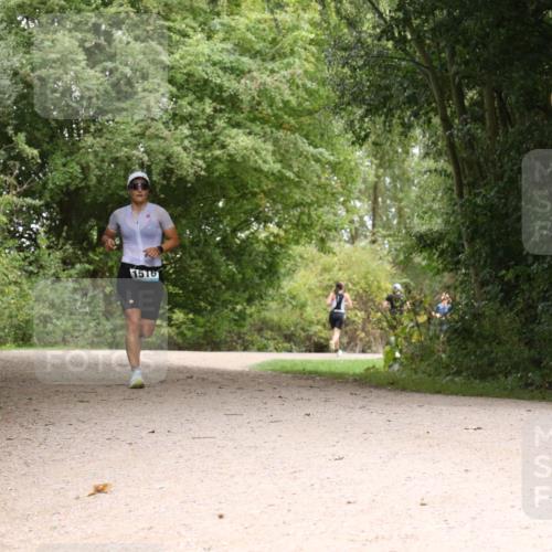 30.08.2026 - Elbe Triathlon Hamburg Antke Förster http://msf.ph/oto/10104043 30.08.2026 11:49:38 Laufen 1516, 1373 meine-sportfotos.de