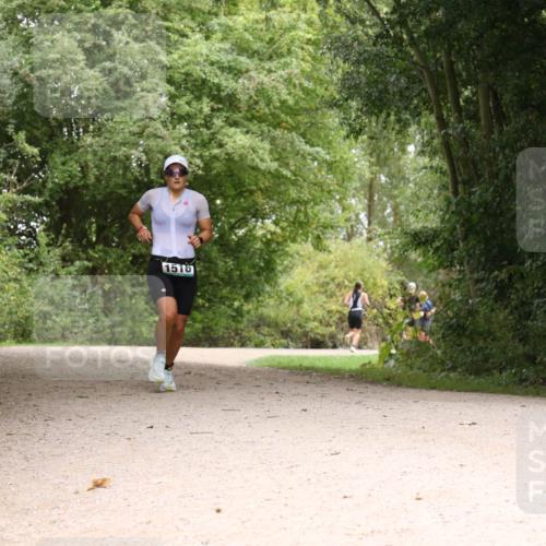 30.08.2026 - Elbe Triathlon Hamburg Antke Förster http://msf.ph/oto/10104045 30.08.2026 11:49:38 Laufen 1516 meine-sportfotos.de