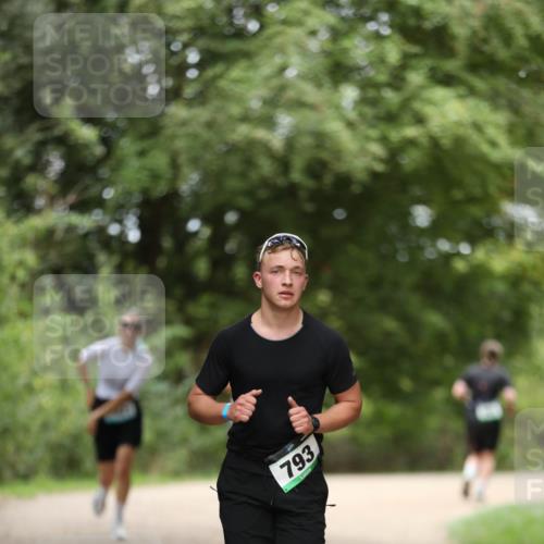 30.08.2026 - Elbe Triathlon Hamburg Antke Förster http://msf.ph/oto/10104054 30.08.2026 11:45:39 Laufen 793 meine-sportfotos.de