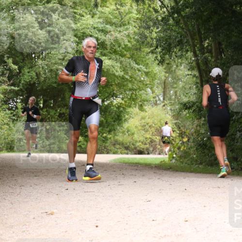 30.08.2026 - Elbe Triathlon Hamburg Antke Förster http://msf.ph/oto/10104087 30.08.2026 11:50:26 Laufen 954 meine-sportfotos.de