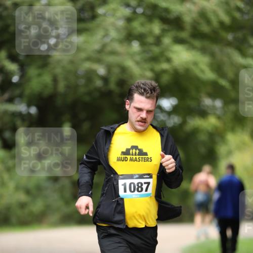 30.08.2026 - Elbe Triathlon Hamburg Antke Förster http://msf.ph/oto/10104088 30.08.2026 11:46:20 Laufen 1087 meine-sportfotos.de