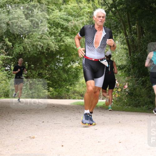 30.08.2026 - Elbe Triathlon Hamburg Antke Förster http://msf.ph/oto/10104089 30.08.2026 11:50:27 Laufen  meine-sportfotos.de