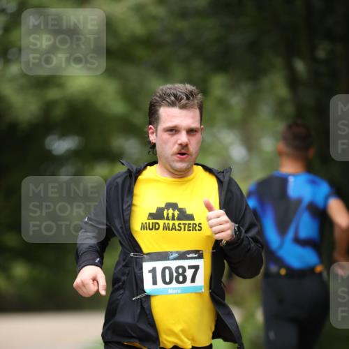 30.08.2026 - Elbe Triathlon Hamburg Antke Förster http://msf.ph/oto/10104090 30.08.2026 11:46:21 Laufen 1087 meine-sportfotos.de