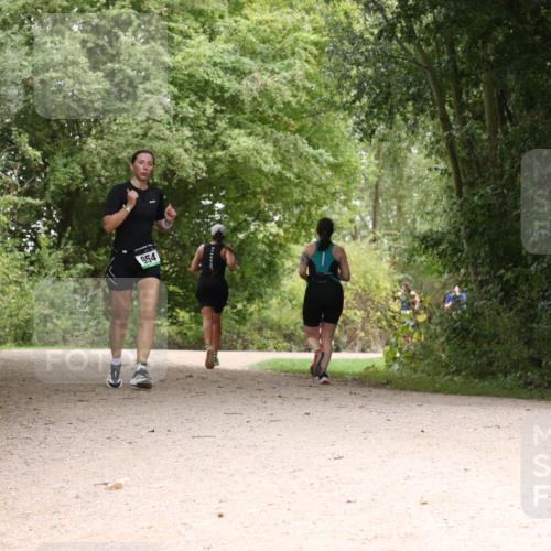 30.08.2026 - Elbe Triathlon Hamburg Antke Förster http://msf.ph/oto/10104097 30.08.2026 11:50:30 Laufen 954 meine-sportfotos.de