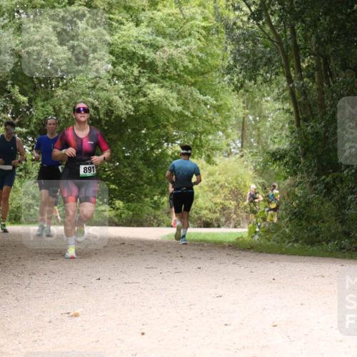 30.08.2026 - Elbe Triathlon Hamburg Antke Förster http://msf.ph/oto/10104111 30.08.2026 11:50:45 Laufen 891 meine-sportfotos.de