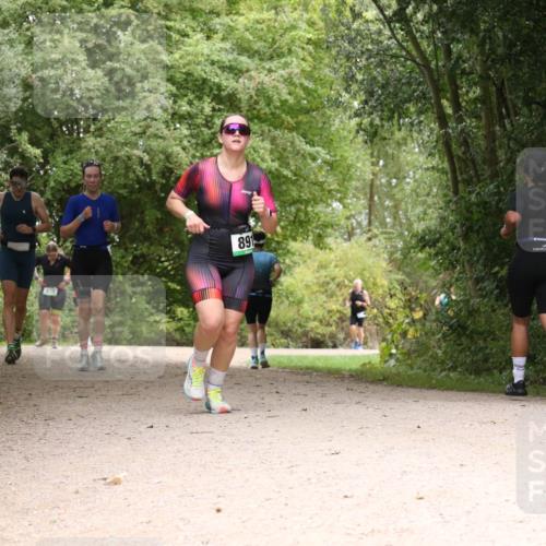 30.08.2026 - Elbe Triathlon Hamburg Antke Förster http://msf.ph/oto/10104113 30.08.2026 11:50:46 Laufen 891 meine-sportfotos.de