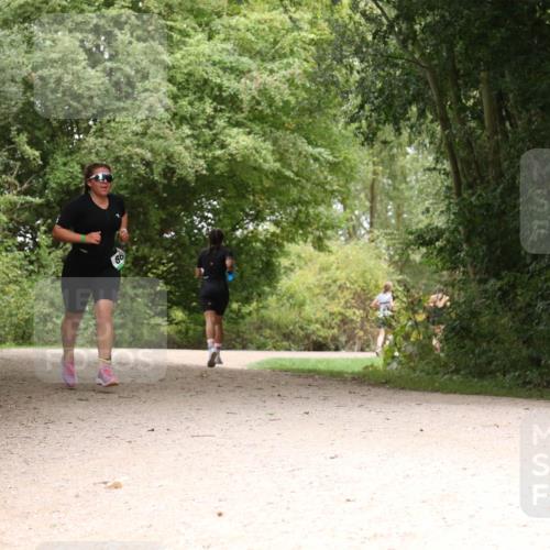 30.08.2026 - Elbe Triathlon Hamburg Antke Förster http://msf.ph/oto/10104161 30.08.2026 11:51:46 Laufen 80 meine-sportfotos.de