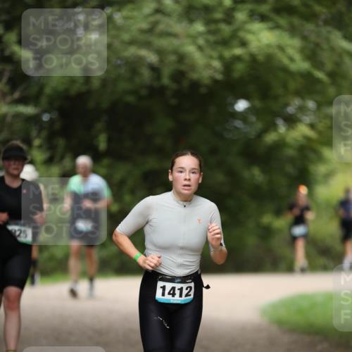 30.08.2026 - Elbe Triathlon Hamburg Antke Förster http://msf.ph/oto/10104164 30.08.2026 11:47:33 Laufen 25, 1412 meine-sportfotos.de