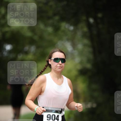 30.08.2026 - Elbe Triathlon Hamburg Antke Förster http://msf.ph/oto/10104178 30.08.2026 11:47:39 Laufen 904 meine-sportfotos.de