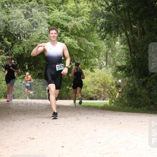 30.08.2026 - Elbe Triathlon Hamburg Antke Förster http://msf.ph/oto/10104181 30.08.2026 11:52:09 Laufen 1378 meine-sportfotos.de