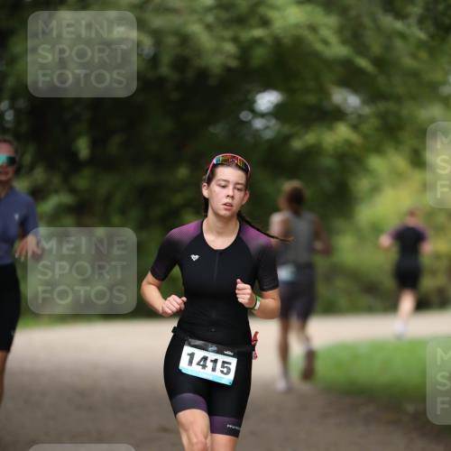 30.08.2026 - Elbe Triathlon Hamburg Antke Förster http://msf.ph/oto/10104192 30.08.2026 11:47:46 Laufen 1415 meine-sportfotos.de