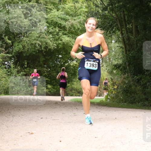 30.08.2026 - Elbe Triathlon Hamburg Antke Förster http://msf.ph/oto/10104207 30.08.2026 11:52:20 Laufen 1400, 1393 meine-sportfotos.de
